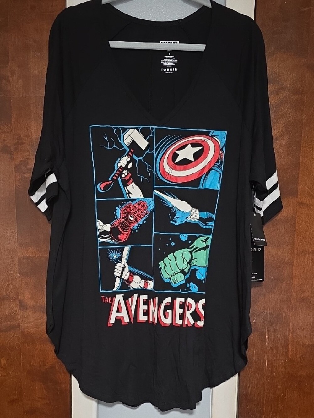 NWT Size 3 Torrid Black Graphic Avengers Football Tunic